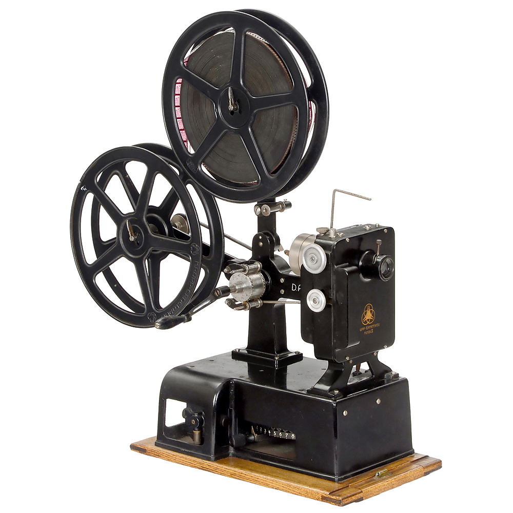 Krupp-Ernemann Kinox II Mot Table Cinematograph, c. 1921