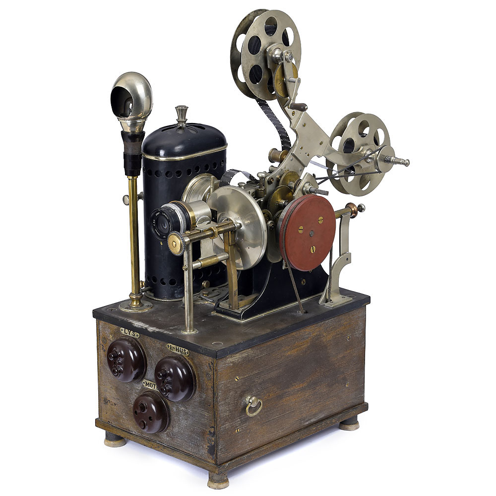 Designer 16 mm Film Projector Captain Nemo